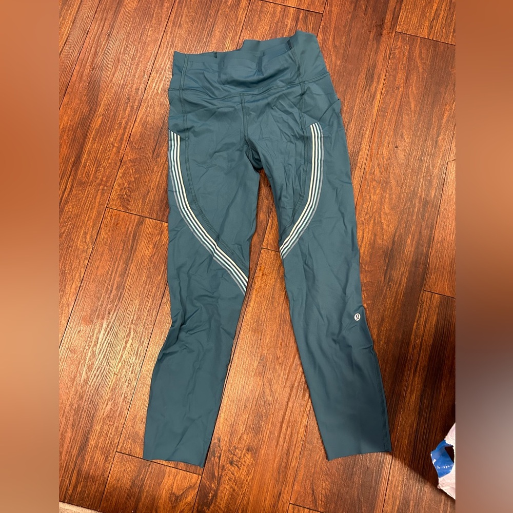 Lulu lemon leggings size 6